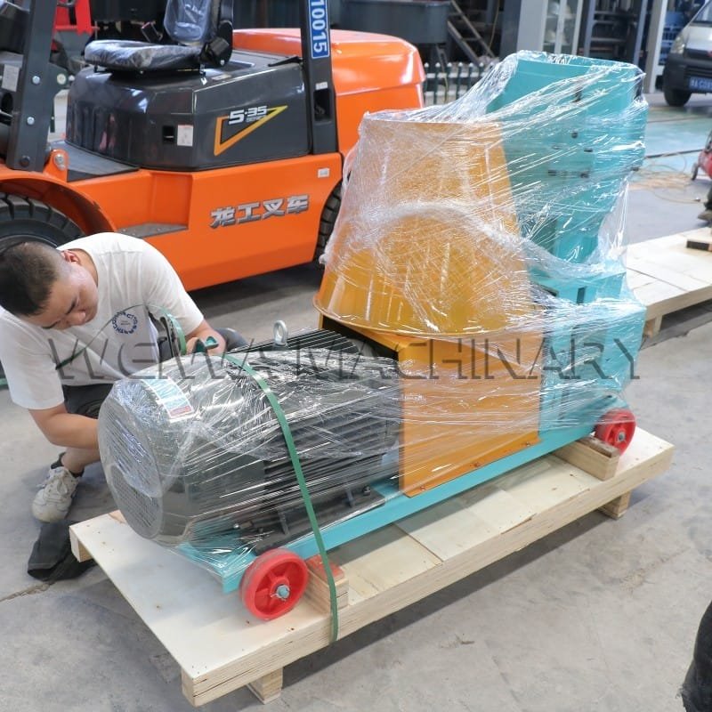 biomass pellet machine is being shipped to India.