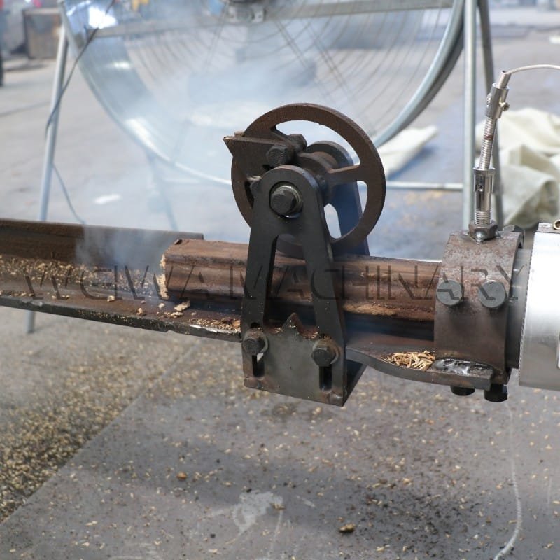 Trial of sawdust extruder1