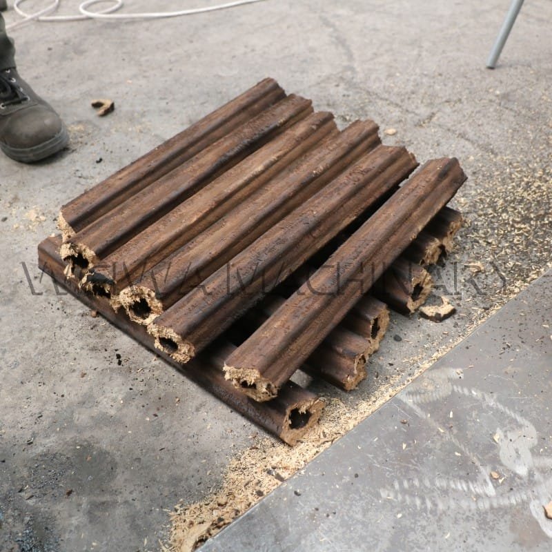 Trial of sawdust extruder in Mexico