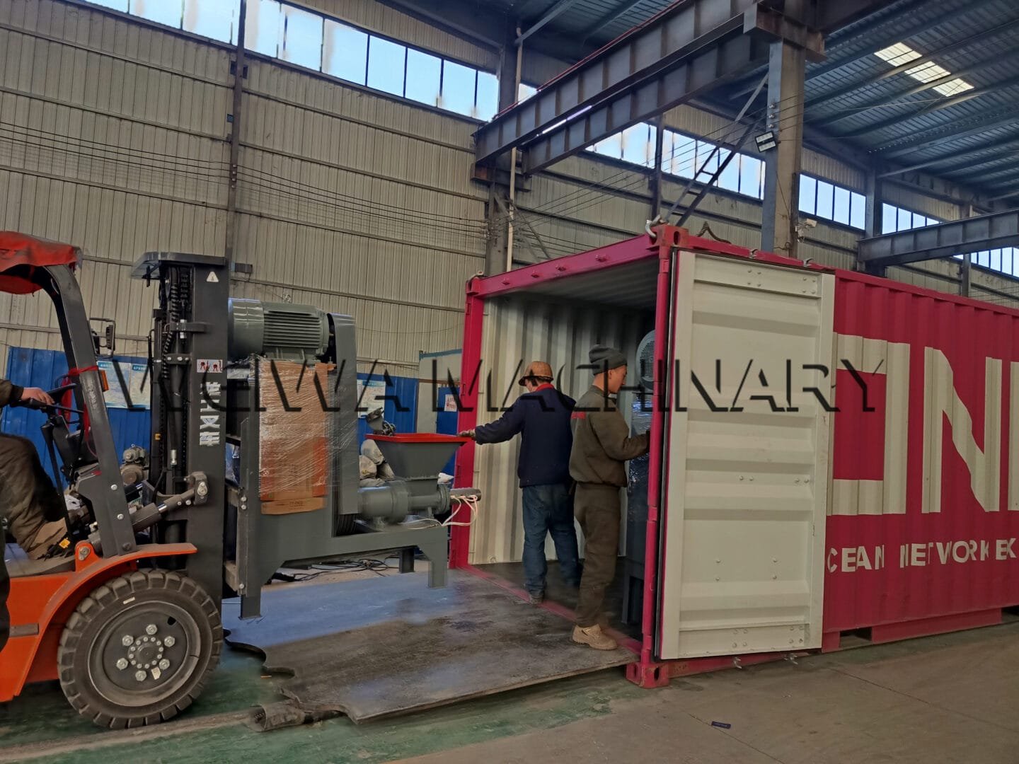 Biomass briquette machine