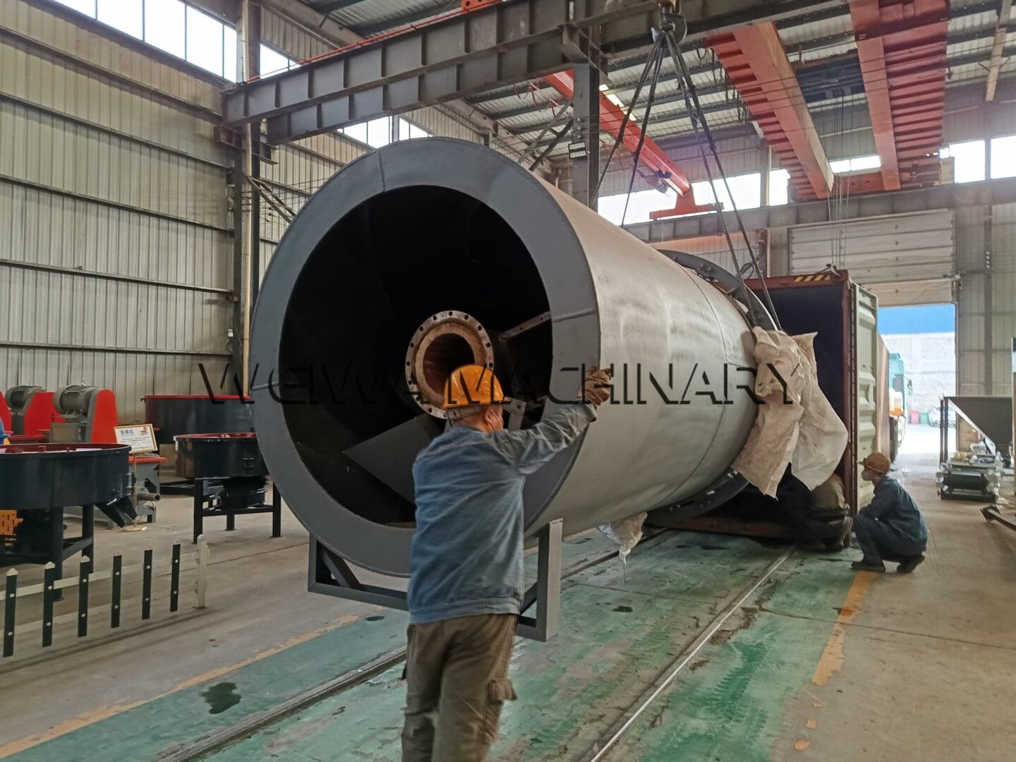 Forno de carbonização contínua