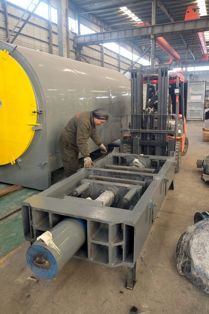 Horizontal carbonization furna