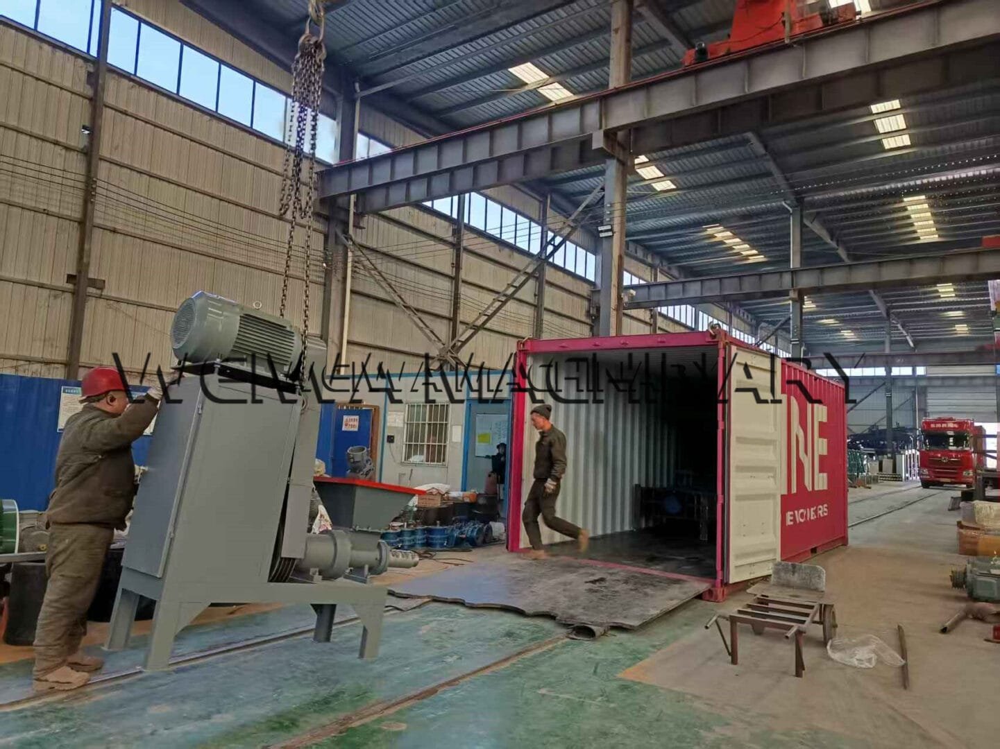 Sawdust extruder shipment